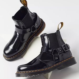 Dr. Martens Wincox Polished Smooth Leather Buckle Boot - Size 9